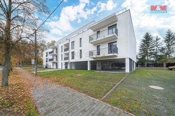 Pronájem bytu 1+kk, 32 m2, Třemošná, ul. Školní