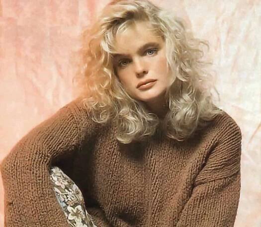 Erika Eleniak : Net Worth, Height, Weight, Age, Affairs, Wiki, Facts and Figures 1