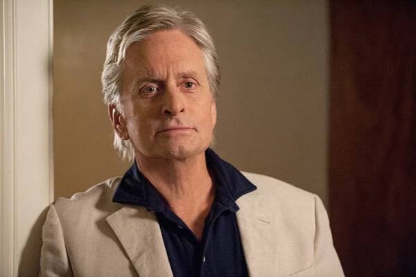 Michael Douglas umí s lehkostí zahrát padouchy i elegány