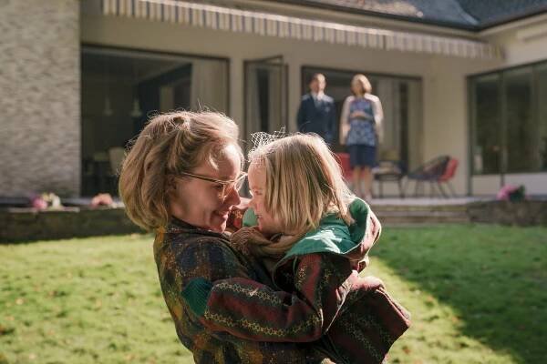 Tančírna na hlavní třídě '59 - Der Skandal - Z filmu - Sonja Gerhardt, Alma Löhr, Smilla Löhr