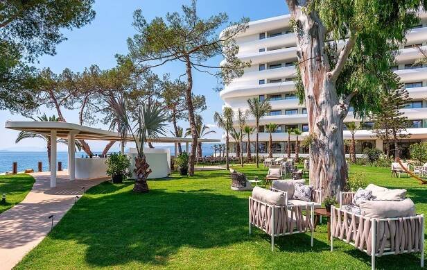 Isla Brown Corinthia ⭐️ New beach resort near Athens | BROWN