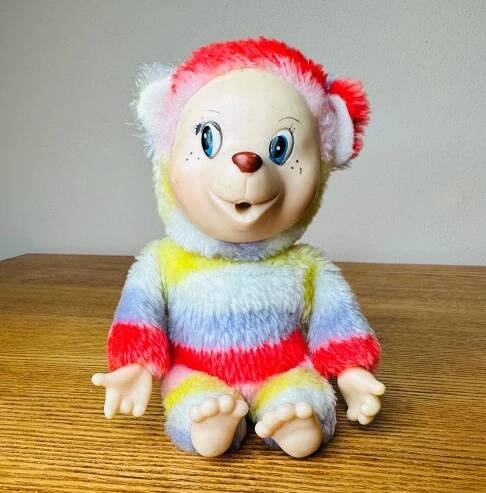 Retro , Tuzex - mončičák ( Monchichi )  - Starožitnosti a umění