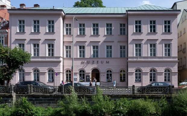 Muzeum Karlovy Vary, budova expozice na Nové louce