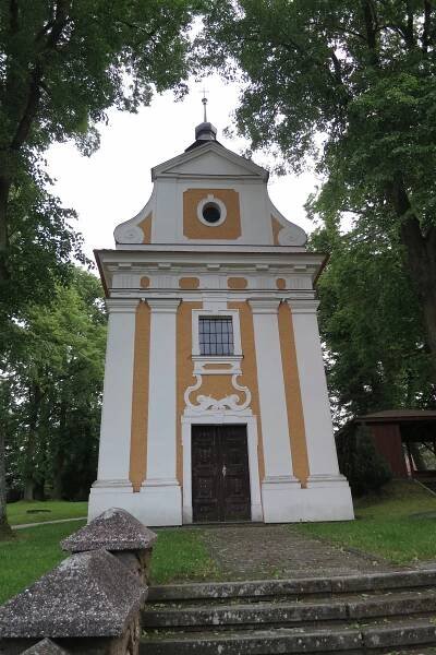 Soubor:Chapel in Dobrá Voda, Mladoňovice, Třebíč District.JPG – Wikipedie