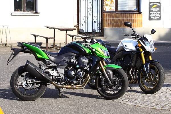 Malý naháče z druhý ruky - Yamaha FZ8 a Kawasaki Z750R - MOTOHOUSE