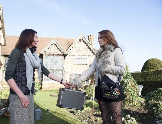 24 hodin: Dnes neumírej - 1:00 p.m.-2:00 p.m. - Z filmu - Michelle Fairley, Emily Berrington