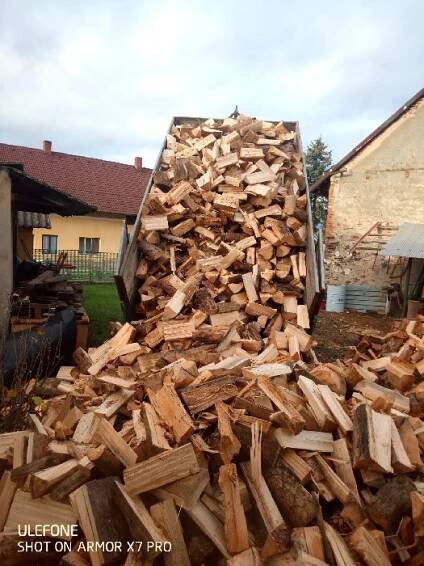 Palivové dřevo Čáslav, Přelouč, Chrudim, Pardubice, Kutná Hora, Kolín