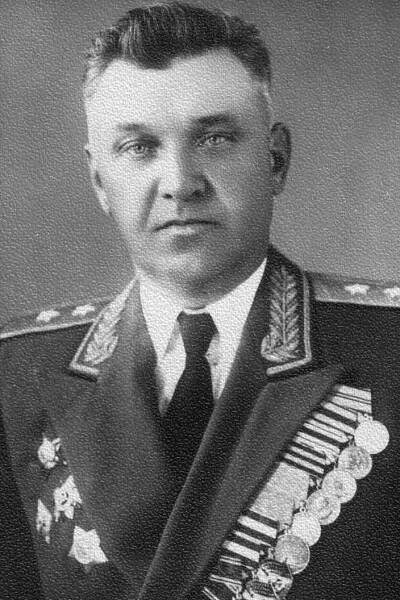 Lugovcev, Michail Vasiljevič : L