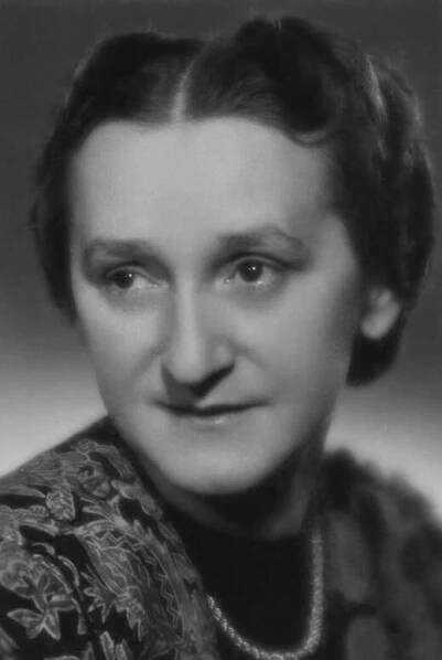Lola Skrbková herečka