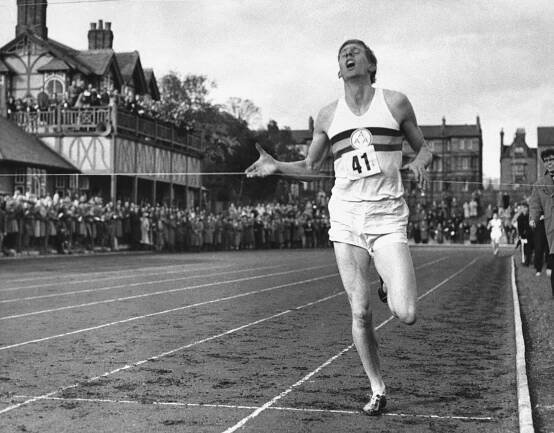 Roger Bannister, First Athlete to Break the 4-Minute Mile, Dies at 88
