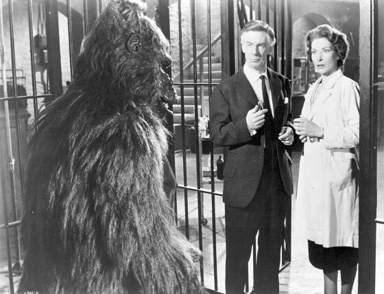 Michael Gough, Margo Johns - Konga - Z filmu