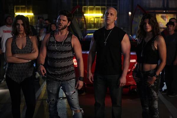 Lili Mirojnick, Daniel Booko, Dale Pavinski, Andrea Navedo - Ještě rychlejší a zběsilejší - Z filmu