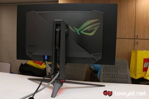 ASUS ROG Swift OLED PG32UCDM Lightning Review: QD-OLED 4K Bragging Rights All-Around - Lowyat.NET