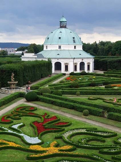 File:Květná zahrada3.jpg - Wikimedia Commons