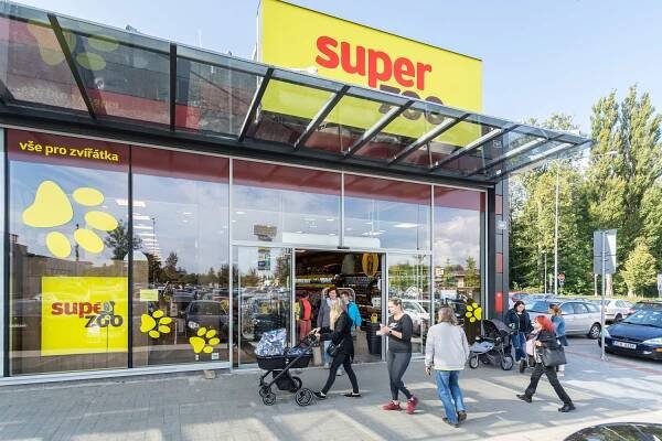Retail park FASTMALL Šenov u Nového Jičína - FASTAV