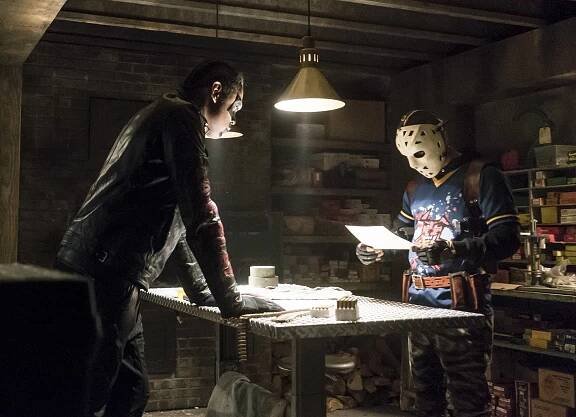 Arrow - Obavy ze zbraní - Z filmu - Echo Kellum