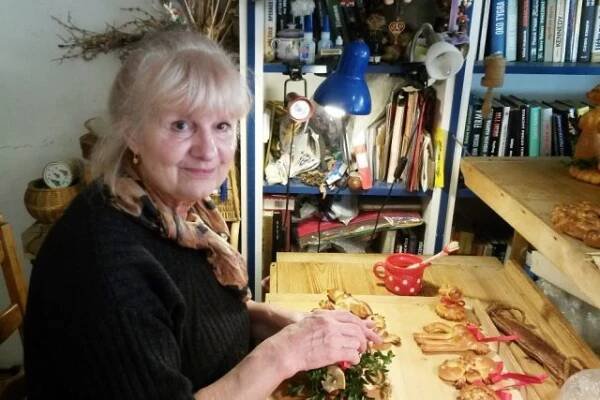 Koníci,  ptáčci,  miminka nebo ráčci vznikají pod rukama Ivany Staré. Pečení tradičního obřadního pečiva se věnuje přes dvacet let | foto: Martina Toušková,  Český rozhlas