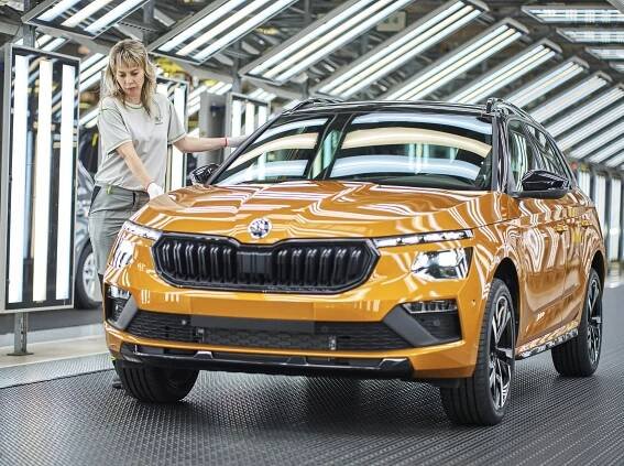 Škoda zahájila výrobu modernizovaných modelů Scala a Kamiq. Do salonů zamíří už v únoru