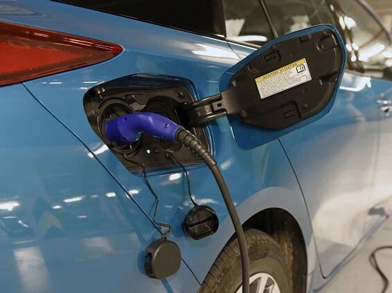Nejlevnější plug-in hybridy na trhu? Tyhle koupíte pod milion