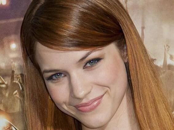 Alexis Knapp fotka