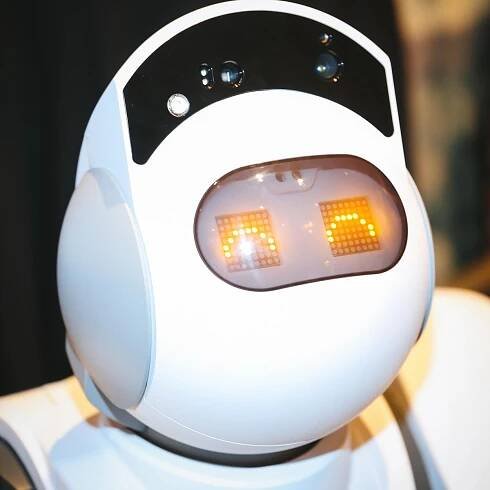Aeolus is the smart home robot of my dreams