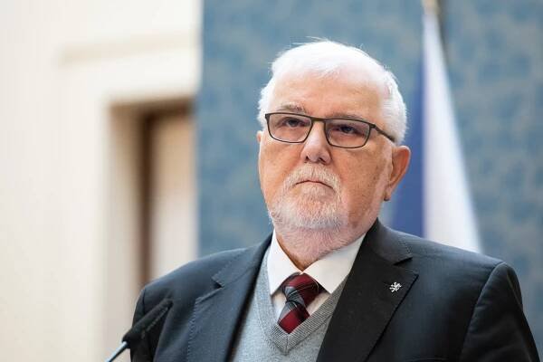 Hanák: Premiéra si vážím za přístup k Ukrajině a předsednictví. Měl by ale zvážit vládní změny