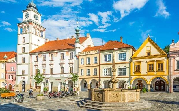 Jižní Čechy: Třeboň v Hotelu Myslivna *** se snídaní/polopenzí a vstupem do solné jeskyně + dárek na uvítanou
