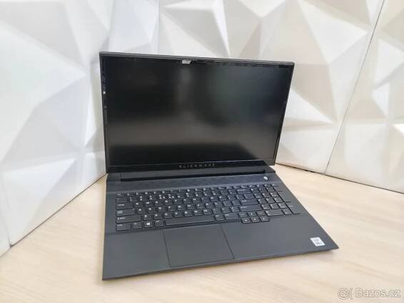 Herní notebook Dell Alienware P45E  I7-10870H/32GB RAM/1TB N