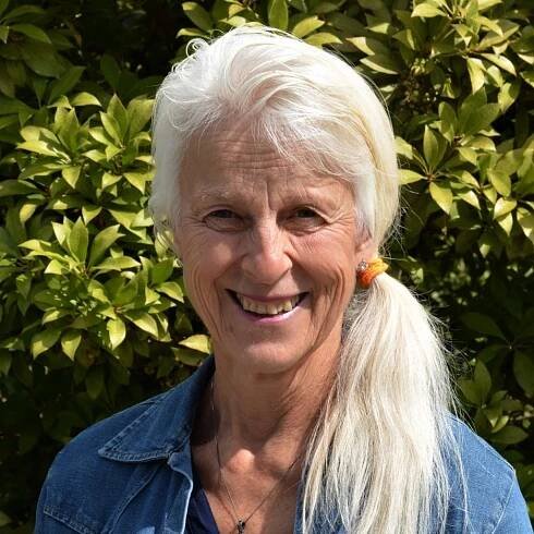 Naomi Zacharias – Regent Christian Online Academy