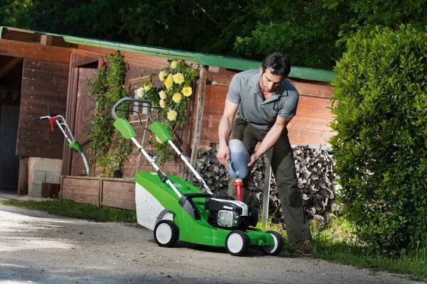 Připravte vaše zahradní stroje na zimní spánek | Chatař Chalupář