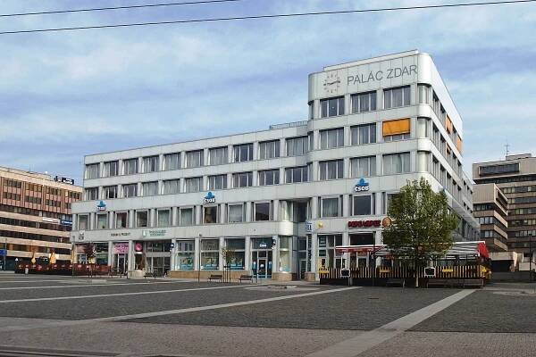 Soubor:Ústí nad Labem, palác Zdar.JPG
