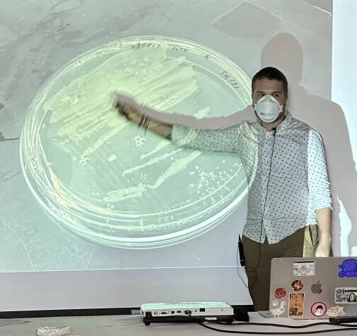 Héctor Torres Vera invited to speak at Caminos de la Ciencia - Schepartz Laboratory at UC Berkeley % %