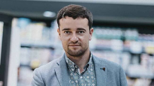 Z obchůdků se kvůli zálohovaným PET stanou skladiště odpadků, varuje Březina