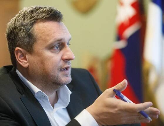 Prieskumy: Danko vytiahol SNS z blata, kam ju teraz privedie?