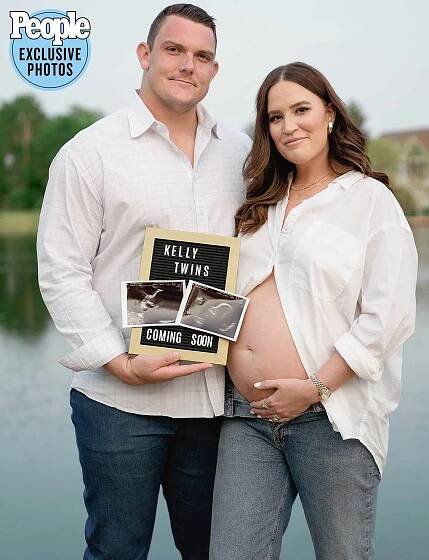 ryan kelly + wife emma pregnancy