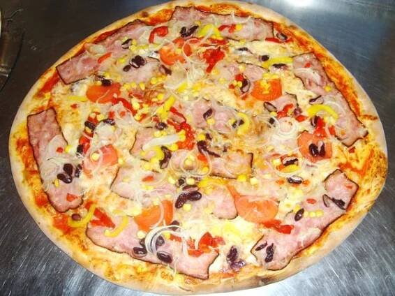 Pizza "HNED" foto 2