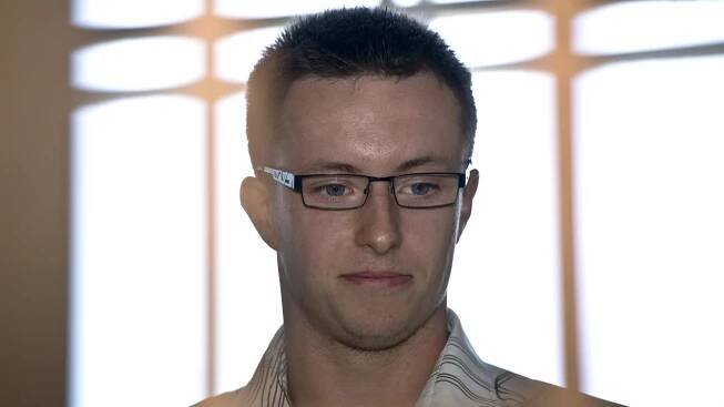 Nečesaný si odpyká 13 let za pokus o vraždu kadeřnice. Odvolací soud mu trest potvrdil