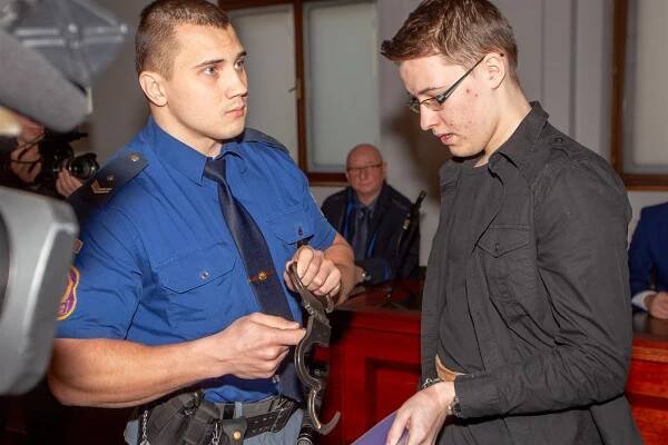 Ze msty brutálně ubodal bývalou spolužačku, mladík si odsedí 18 let