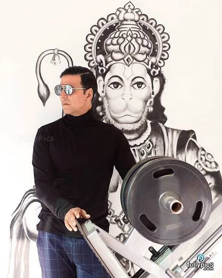Actor Akshay Kumar HD Pictures - FullyPics