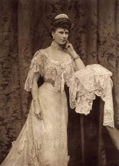 Queen Mary - National Portrait Gallery