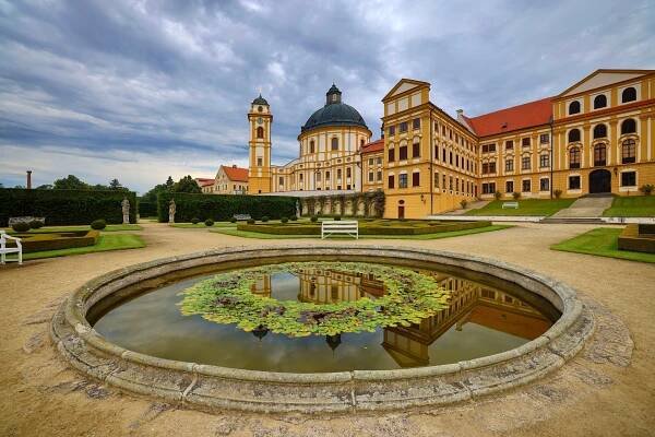 Okolím Jaroměřic nad Rokytnou na zámek a do pivovaru - vysocina.eu