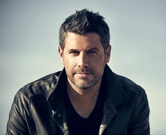 23-astonishing-facts-about-sebastien-izambard