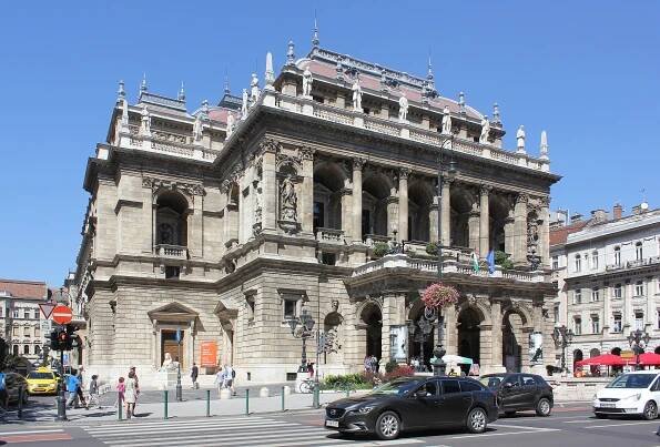 Soubor:Budapest Opera 1.jpg
