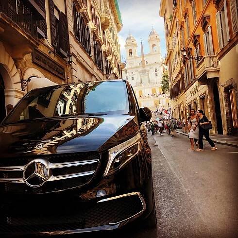 Transfers and transportation in Tuscany with private Drivers from/to Cortona, Siena, Montalcino, Montepulciano, Chianti, Arezzo, Perugia, Assisi from/to Rome, Florence, Venice, Cinque Terre, Milan, Bologna