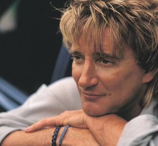 Rod Stewart Iconic British Rock Artist Wallpaper