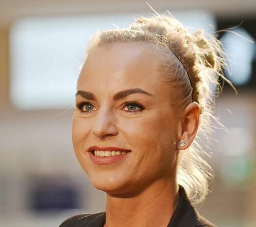 Soubor:Martina Pártlová 2015.JPG – Wikipedie