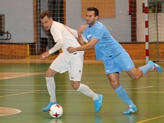 Mistři světa v malém fotbale se uvedli sedmi góly. Ve futsalu