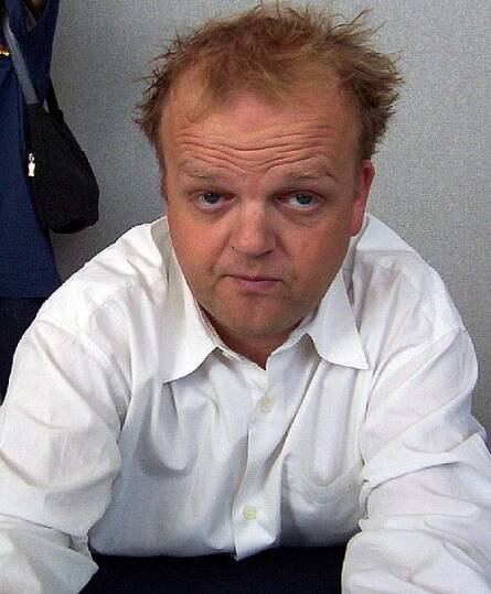 Soubor:Toby Jones.jpg – Wikipedie