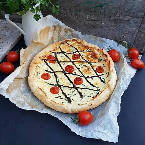 Torta salata con asparagi e ricotta - Imprastando