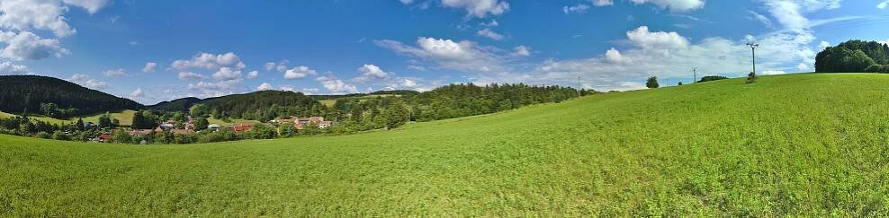 Panoramatický pohled na obec od jihu